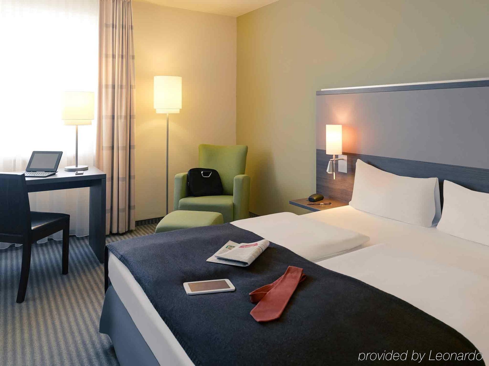 Mercure Airport Hotel Berlin Tegel Extérieur photo