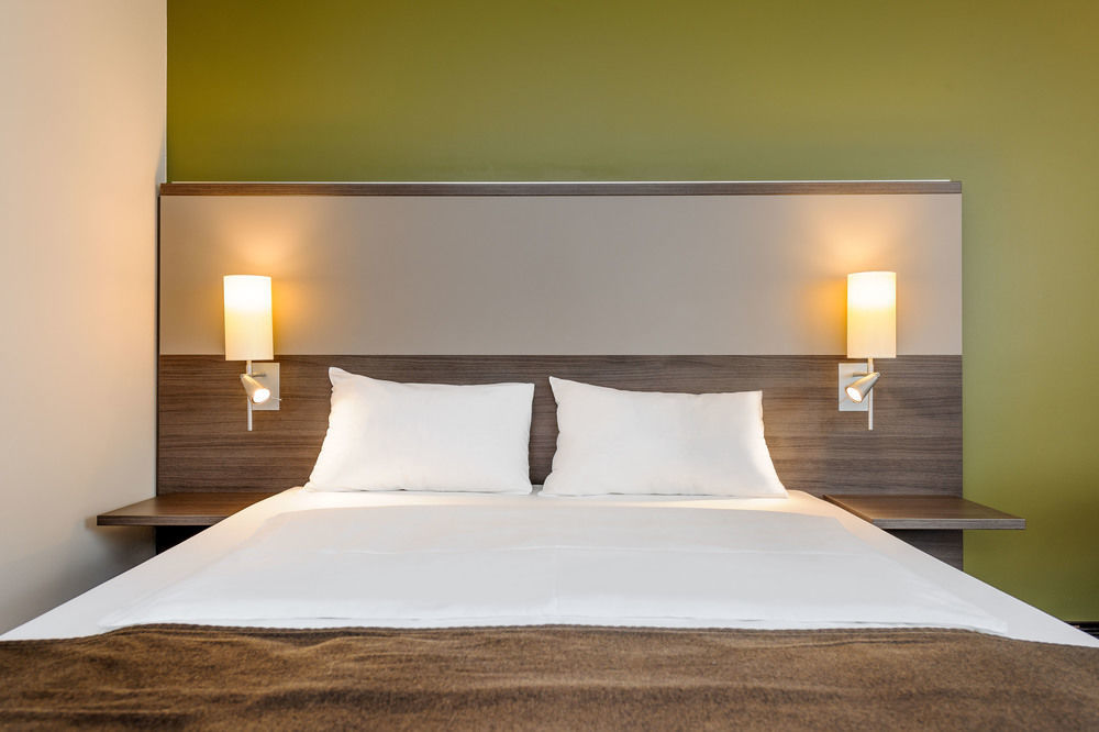 Mercure Airport Hotel Berlin Tegel Extérieur photo
