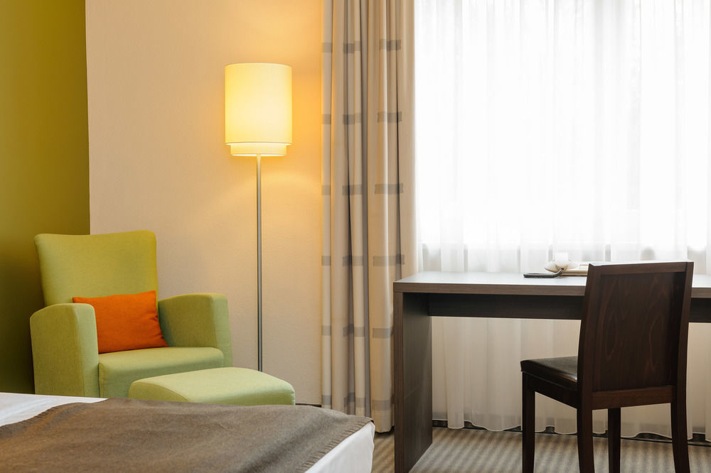 Mercure Airport Hotel Berlin Tegel Extérieur photo