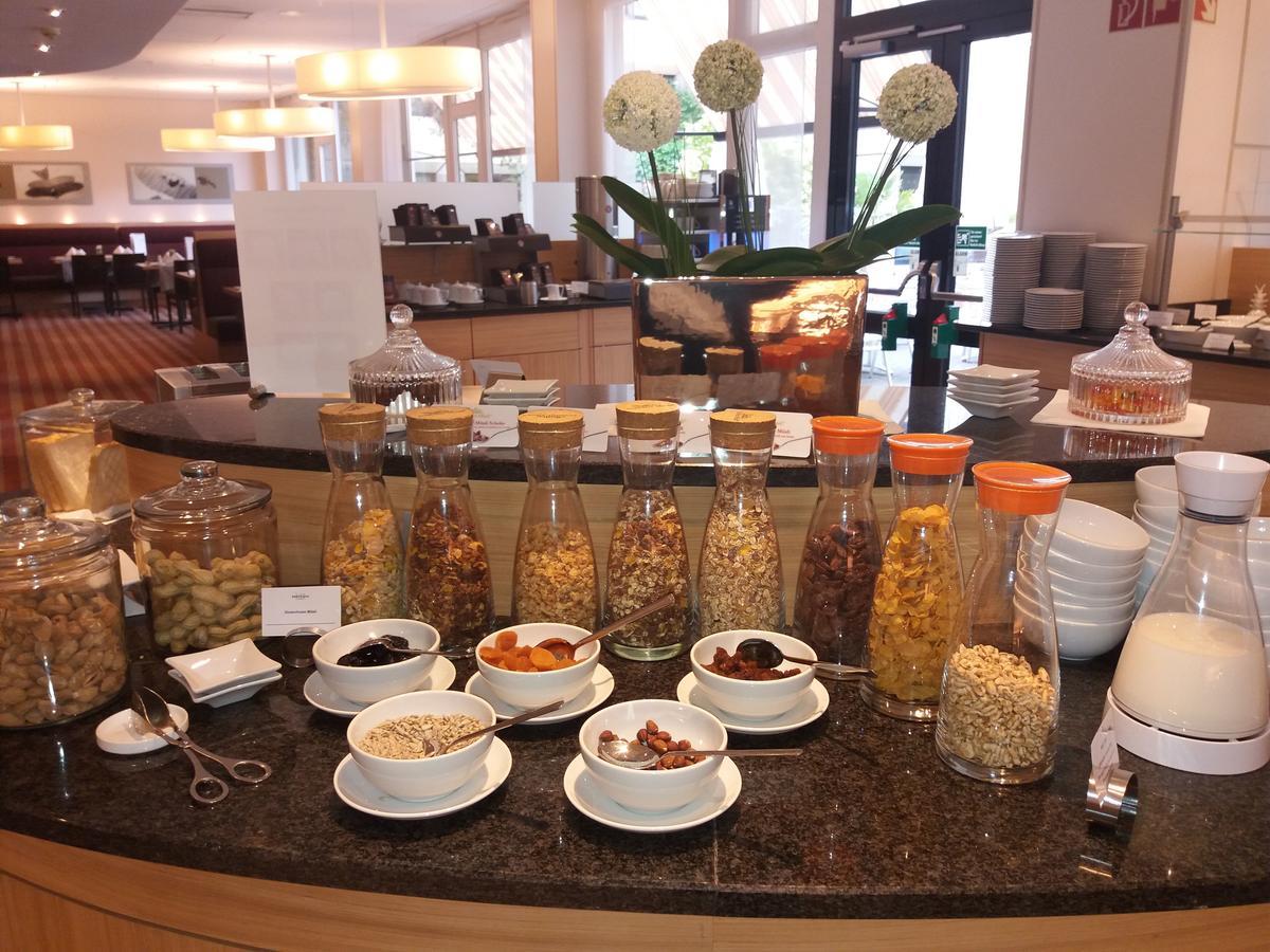 Mercure Airport Hotel Berlin Tegel Extérieur photo
