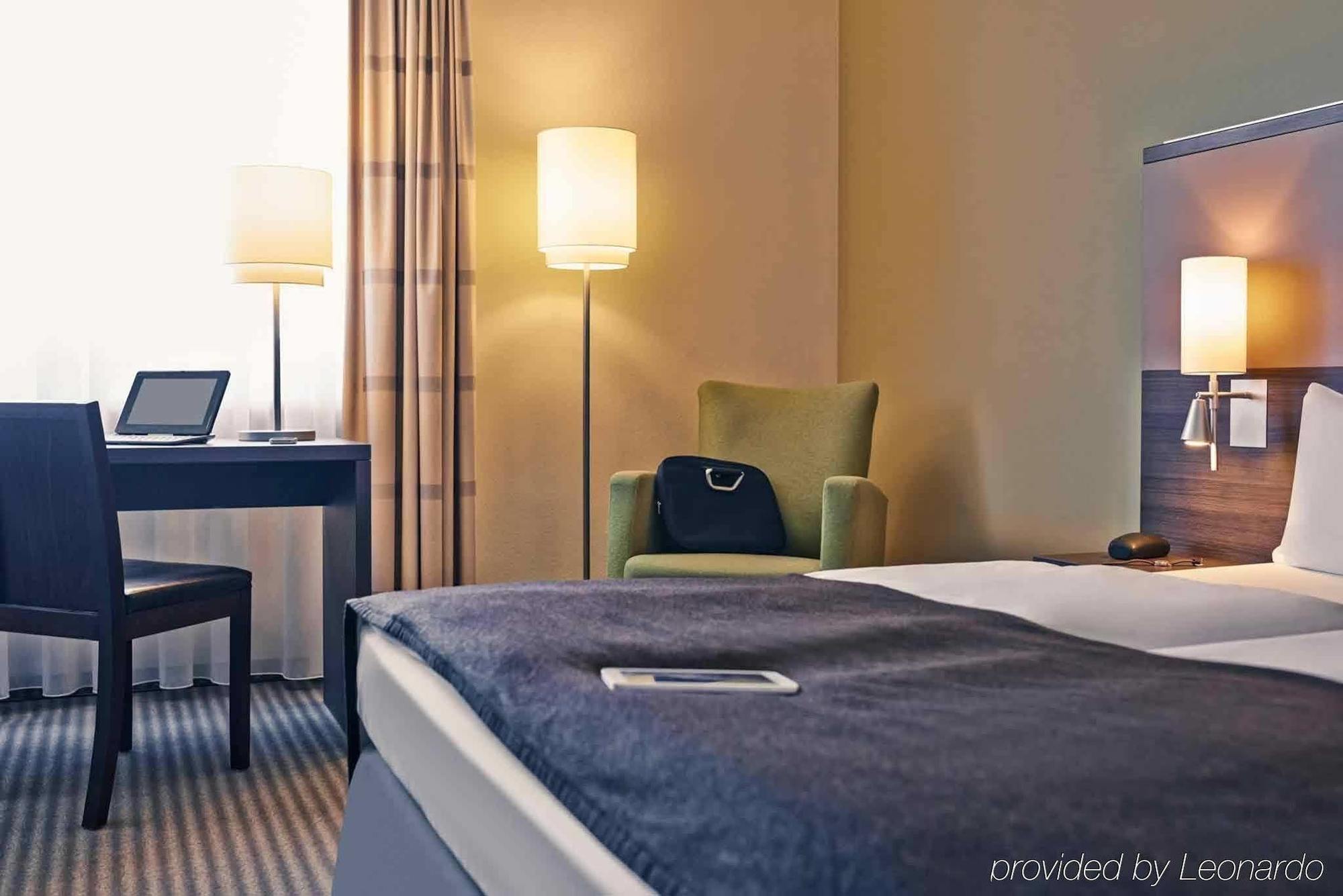 Mercure Airport Hotel Berlin Tegel Extérieur photo