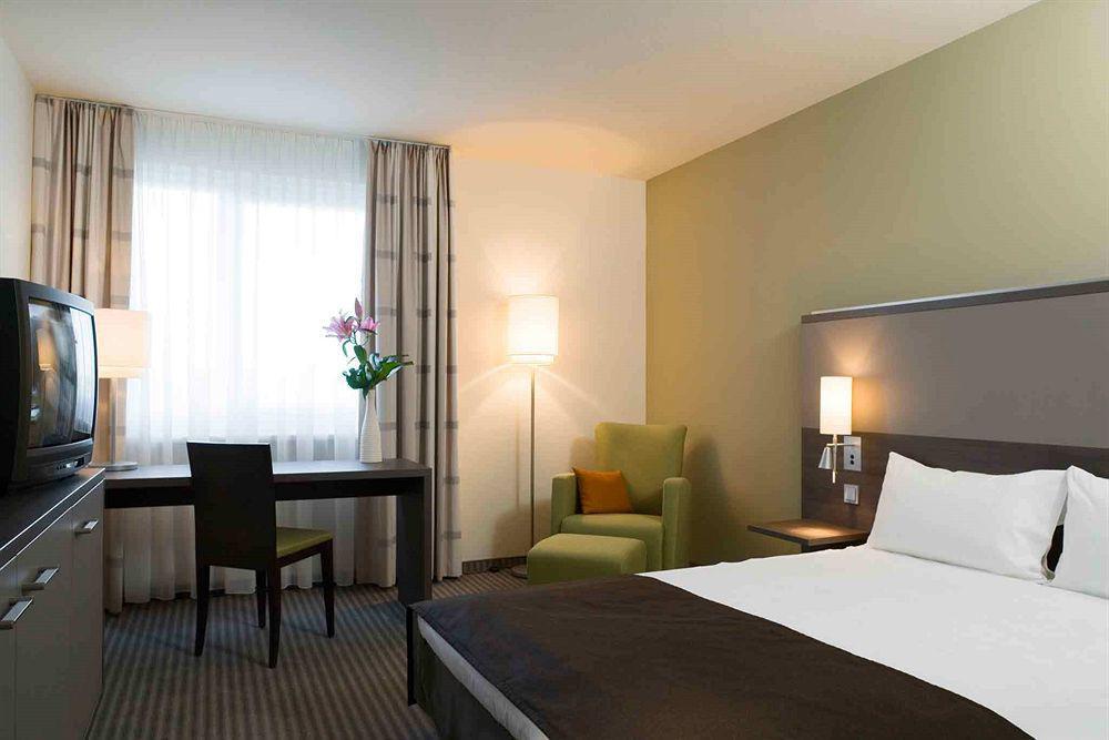 Mercure Airport Hotel Berlin Tegel Chambre photo